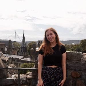 Meet your Posher, Dana